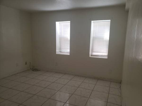 2BR/1BA Duplex · Richmond photo 2