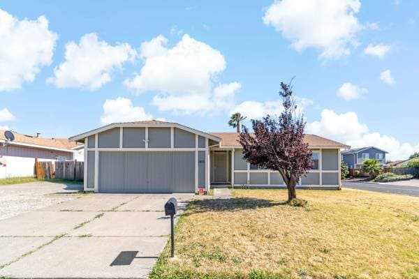 3BR/2BA Single Family House on Prospect Way · Fairfield photo 2