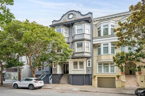 4BR/2BA Flat on Clay Street · San Francisco photo 2