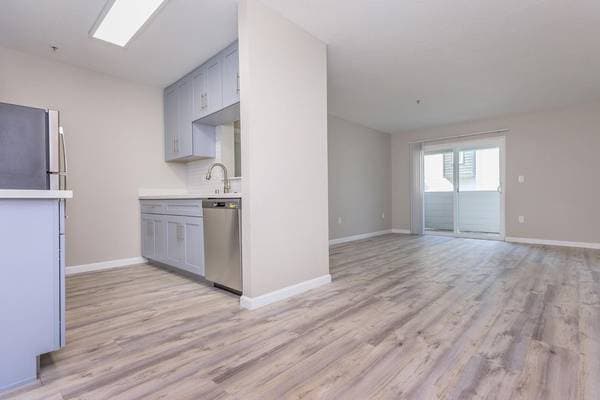 2BR/1BA Apartment on North Milpitas Boulevard · Milpitas photo 4