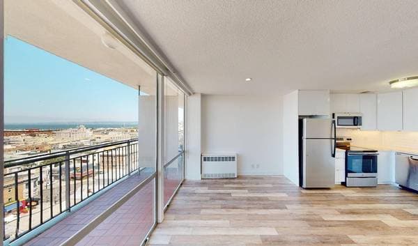 Crystal Tower Apartments photo 3