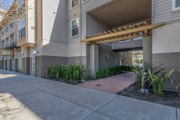 1BR/1BA Apartment on Schmidt Lane · El Cerrito photo 2