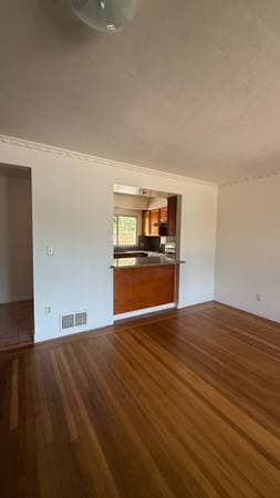 1BR/1BA Apartment · Oakland photo 4