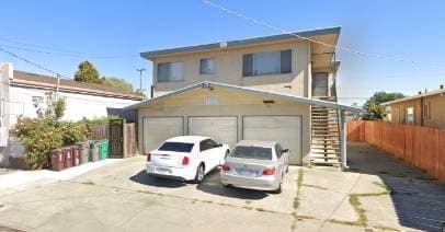 3BR/1BA Duplex · Oakland photo 1