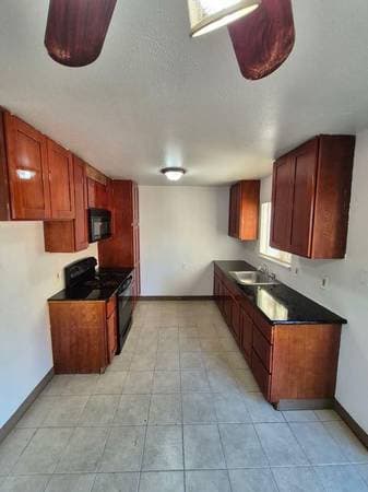 3BR/1BA Duplex · Oakland photo 4