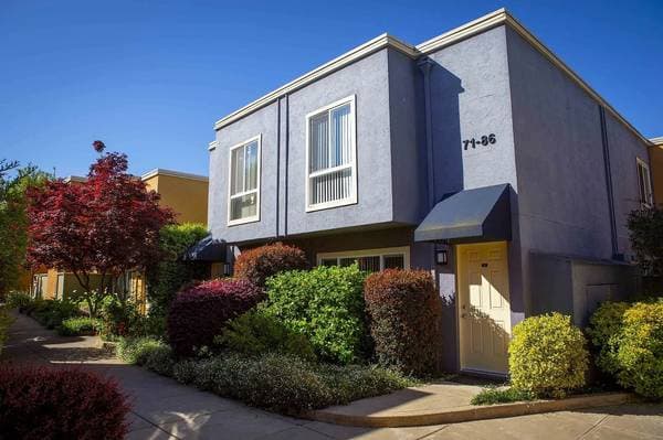 3BR/2BA Condo on Monument Blvd · Concord photo 2