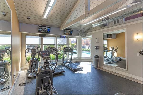 3BR/2BA Condo on Monument Blvd · Concord photo 5
