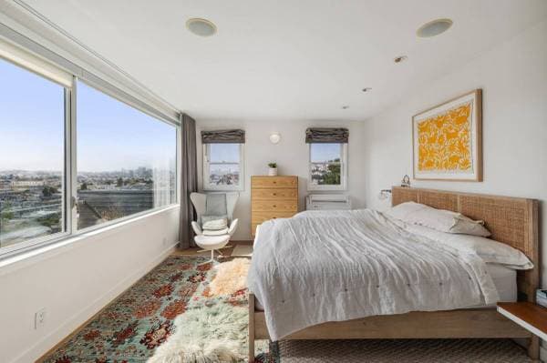 4BR/3BA Single Family House · San Francisco photo 3