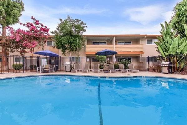 1BR/1BA Apartment on Central Avenue · Fremont photo 2