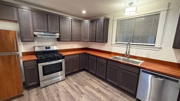 3BR/1BA Apartment · Aptos photo 3