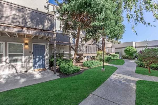 1BR/1BA Apartment on Contra Costa Boulevard · Pleasant Hill photo 1