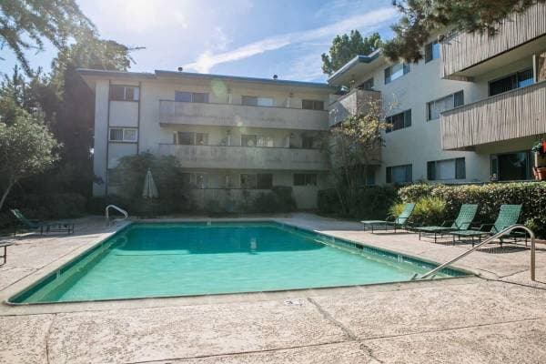 1BR/1BA Apartment on Central Ave · Alameda photo 1