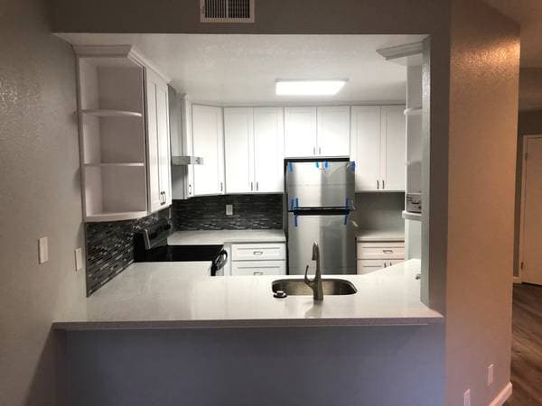 2BR/1BA Condo on Magdalena Ci · Santa Clara photo 4