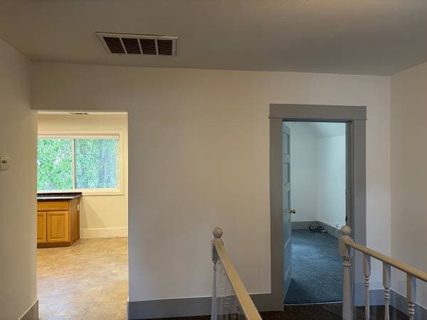 2BR/1BA Apartment · Oakland photo 4