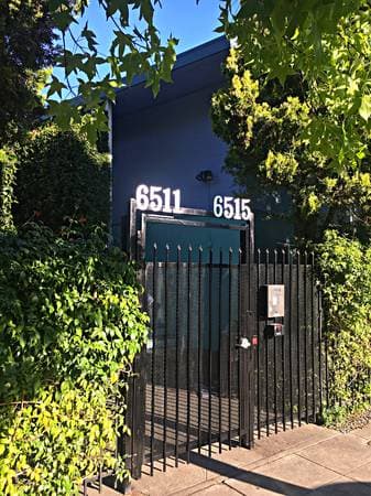 2BR/1BA Apartment on Telegraph Ave · Oakland photo 1