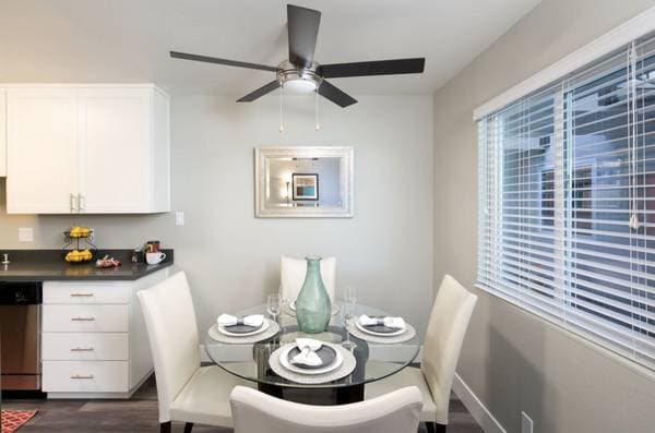 2BR/2BA Apartment on Gading Road · Hayward photo 4