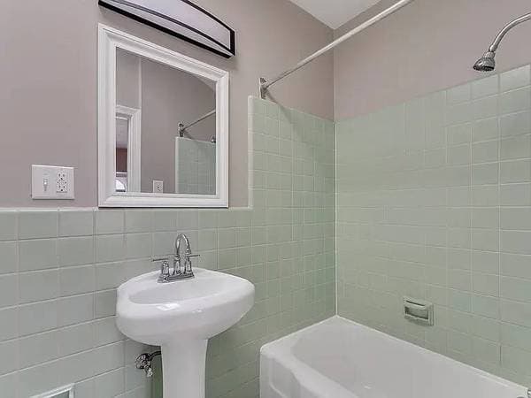2BR/2BA Apartment · San Francisco photo 4