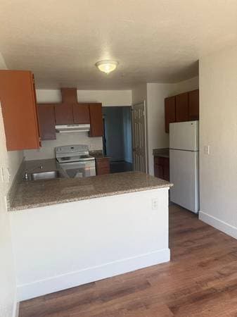 2BR/1BA Apartment on Flint Ct · Hayward photo 2
