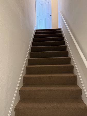 3BR/1BA Duplex · Richmond photo 1