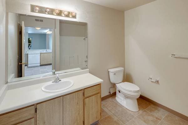 1BR/1BA Apartment on Butterfly Lane · Santa Rosa photo 3