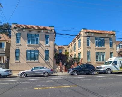 0BR/1BA Apartment on Alcatraz Avenue · Oakland photo 1