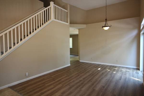 4BR/4BA Single Family House on Healdsburg Ave · Cloverdale photo 1