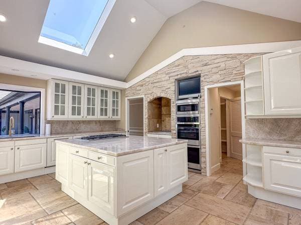 5BR/6BA Single Family House on Donna Lane · Saratoga photo 4