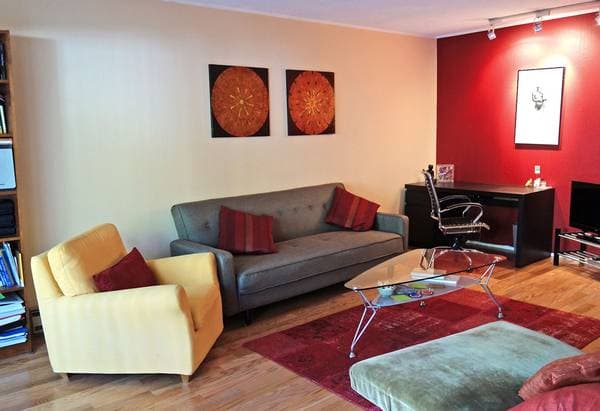 1BR/1BA Apartment on Commodore Dr · Emeryville photo 1