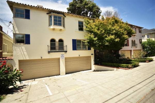 1BR/1BA Single Family House on Orange St · Oakland photo 2