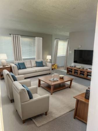 2BR/1BA Apartment on Fleming Avenue · Oakland photo 1