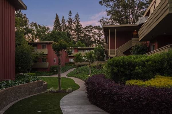2BR/2BA Apartment on Massol Avenue · Los Gatos photo 1