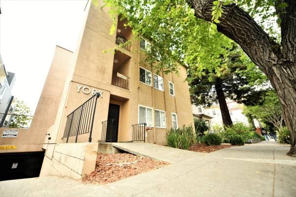 2BR/2BA Condo on College Ave · Berkeley photo 1