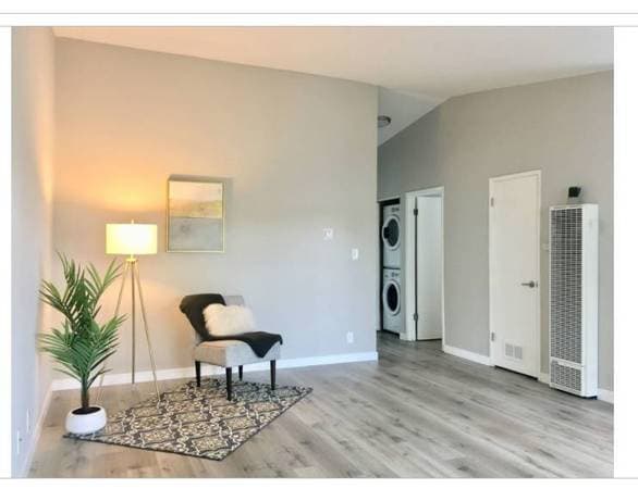 2BR/1BA Apartment on Fremont Blvd · Fremont photo 3