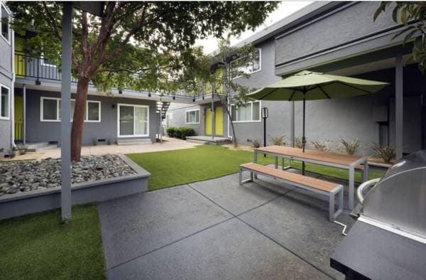 2BR/1BA Apartment on Fremont Blvd · Fremont photo 5