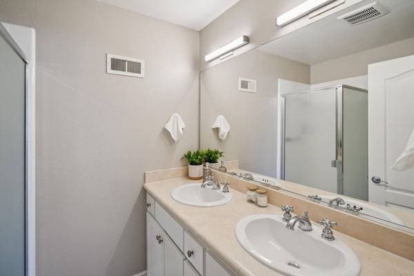 2BR/2BA Apartment on Massol Avenue · Los Gatos photo 3