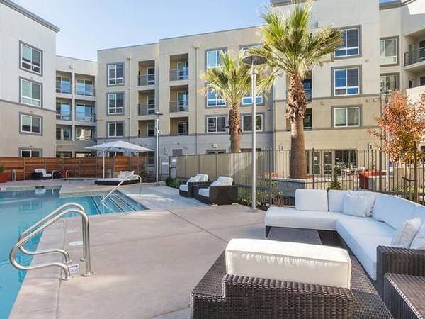0BR/1BA Apartment on Golden Gate · Dublin photo 2