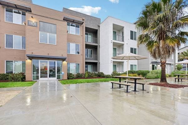 1BR/1BA Apartment on Baywood Drive · Petaluma photo 2