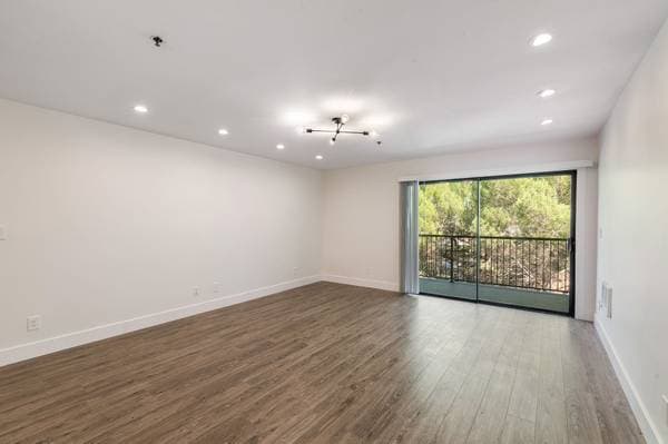2BR/2BA Apartment on Whitman Way · San Bruno photo 3