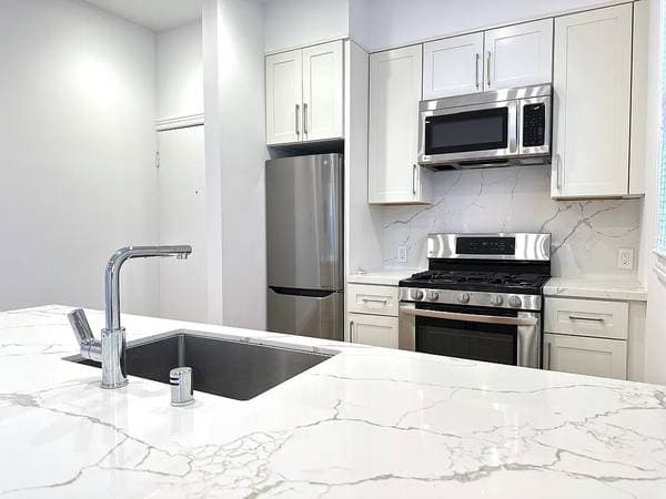 Apartments on Larkin Street · San Francisco photo 2