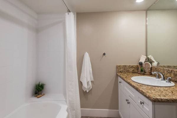 2BR/2BA Apartment on Massol Avenue · Los Gatos photo 2