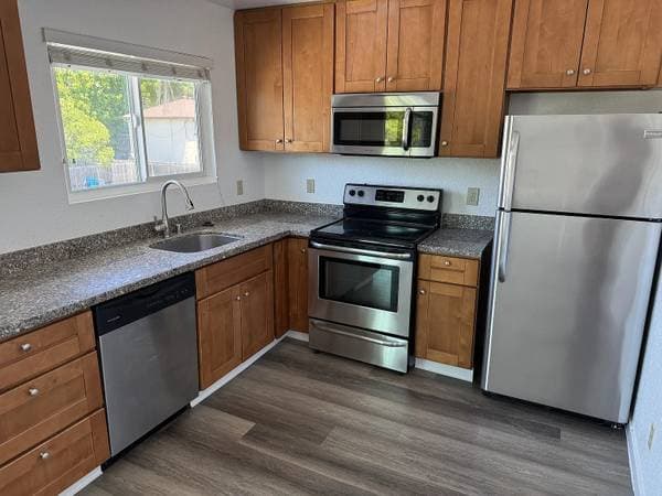 0BR/1BA Single Family House · Petaluma photo 2