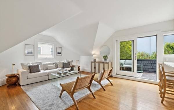1BR/1BA Condo on Frederick St Unit A · San Francisco photo 1