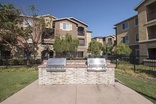 2BR/2BA Apartment on Valle Vista Ave · Vallejo photo 1