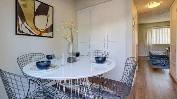 1BR/1BA Apartment on Fairfield Avenue · Fairfield photo 4