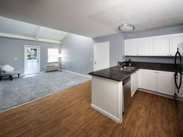 2BR/1BA Apartment · Milpitas photo 1