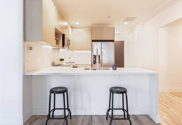 2BR/1BA Apartment on Telegraph Ave. · Oakland photo 4