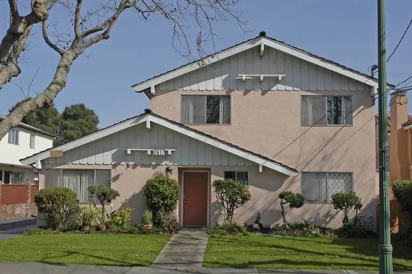 2BR/1BA Apartment on Central Ave. · Oakland photo 1