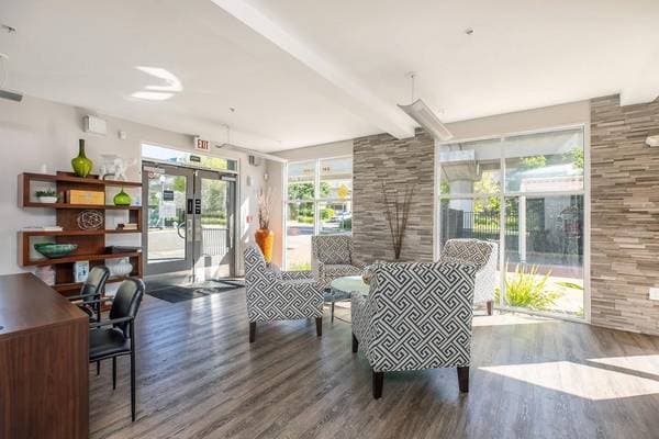 1BR/1BA Apartment on Schmidt Lane · El Cerrito photo 5