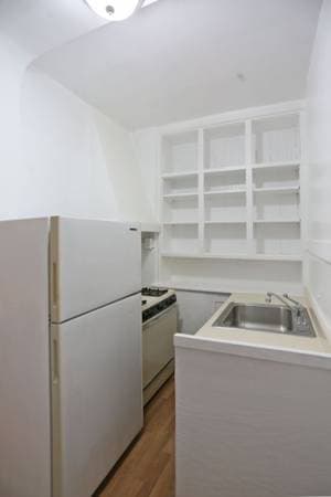 0BR/1BA Apartment on Bush Street · San Francisco photo 4