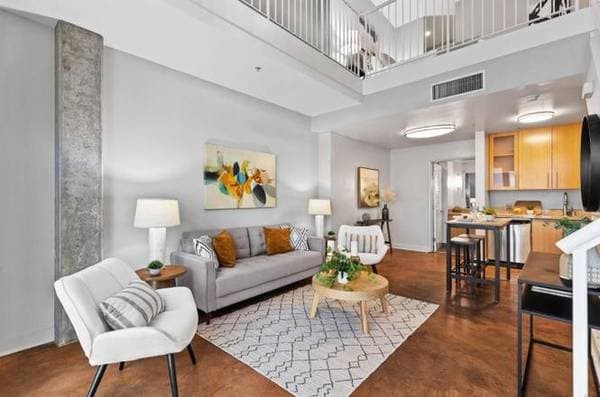 1BR/1BA Loft on S 3rd St · San Jose photo 1